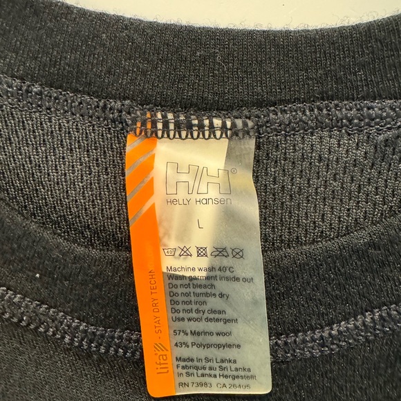 Helly Hansen Base Layer - Picture 2 of 3